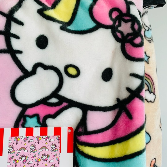 Hello Kitty Pink Unicorn Blanket - Picture 5 of 5